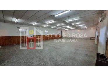 Salon comercial centrico de 180 metros cuadrados en Santa Rosa, La Pampa